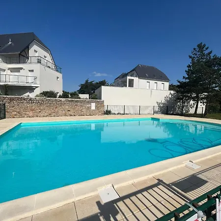 Apartamento Rez-de-jardin 2 Pieces Avec Piscine Pres De La Gare - Fr-1-843-41 *